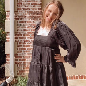 Meet your Posher, Claire